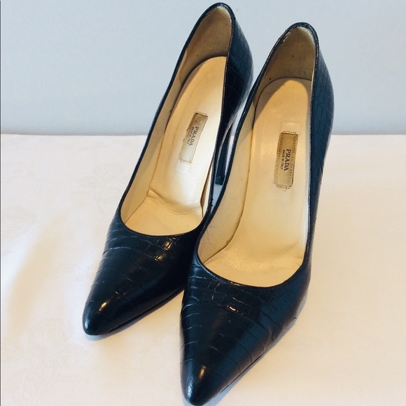 Prada Black Leather Croc Embossed High Heel Pumps - Picture 2 of 8